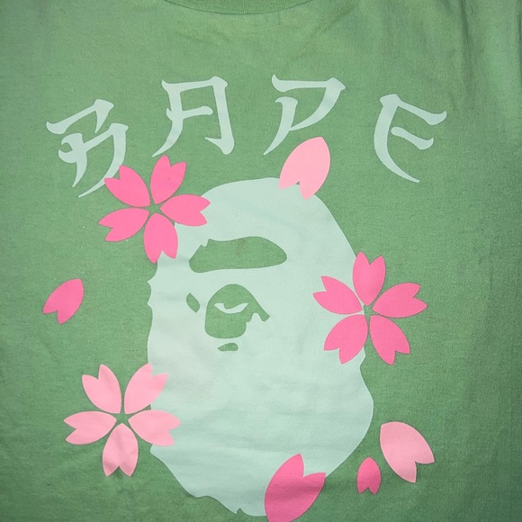 Bape Limited edition Sakura season tee - Picture 5 of 5